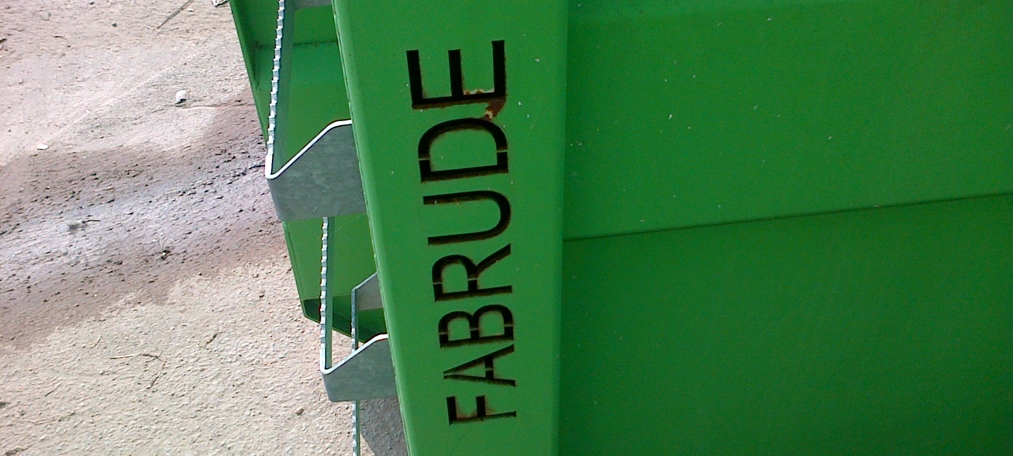 Louez vos bennes à Rodez avec Fabrude Recyclage